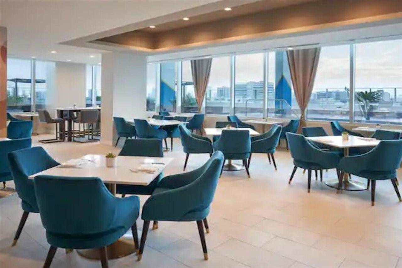 Serena Hotel Aventura Miami, Tapestry Collection By Hilton Exterior photo