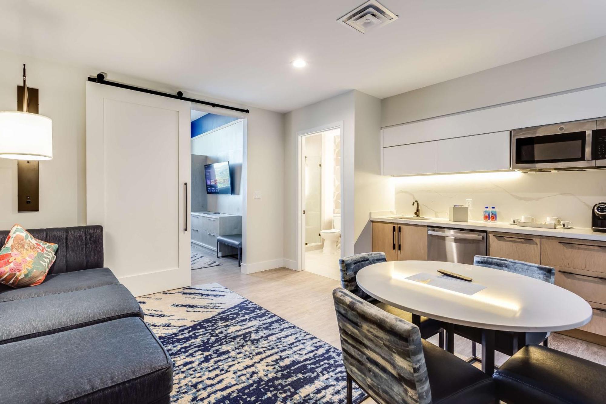 Serena Hotel Aventura Miami, Tapestry Collection By Hilton Exterior photo